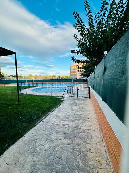 Foto 63e2fd06-fb70-451b-bc50-5d8e1995415c. Etagenwohnung mit heizung parking pool in Parla este Parla