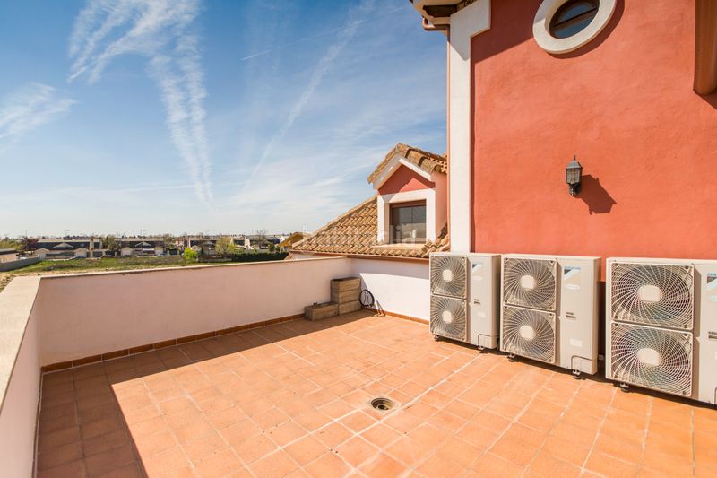 Foto b2942146-f987-404c-94c0-37c1b63aaeb7. Xalet amb calefacció aparcament piscina a La Montaña - El Cortijo Aranjuez