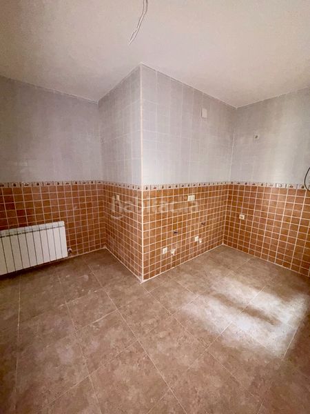 Foto a2008085-51b9-4dfd-87a3-4d2ae0805ee5. Pis amb calefacció aparcament a Alameda de la Sagra