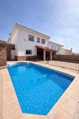 Chalet in Yeles. ¡black house servicios inmobiliarios vende en exclusiva magnífic