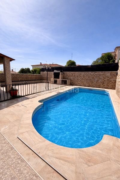 Foto b696b729-fc90-47e1-b584-79de6a8b5c3e. Xalet amb calefacció aparcament piscina a Yeles