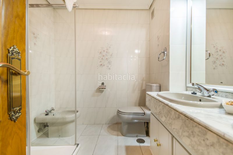Foto f12653d2-a33c-4046-9338-a0121c80ecbe. Casa adossada amb xemeneia calefacció aparcament piscina a Getafe