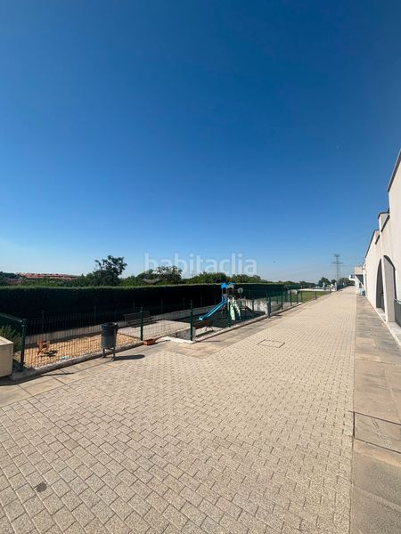 Foto 507d446d-4c8a-468d-8c32-4e83068437ac. Àtic amb calefacció aparcament piscina a Las Castañeras - Bulevar Arroyomolinos