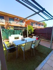 Casa adossada  Calle luis de góngora. ¡black house servicios inmobiliarios vende espectacular chalet a