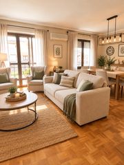 Flat  Travesía de barrio rey. Black house servicios inmobiliarios vende piso en pleno centro d