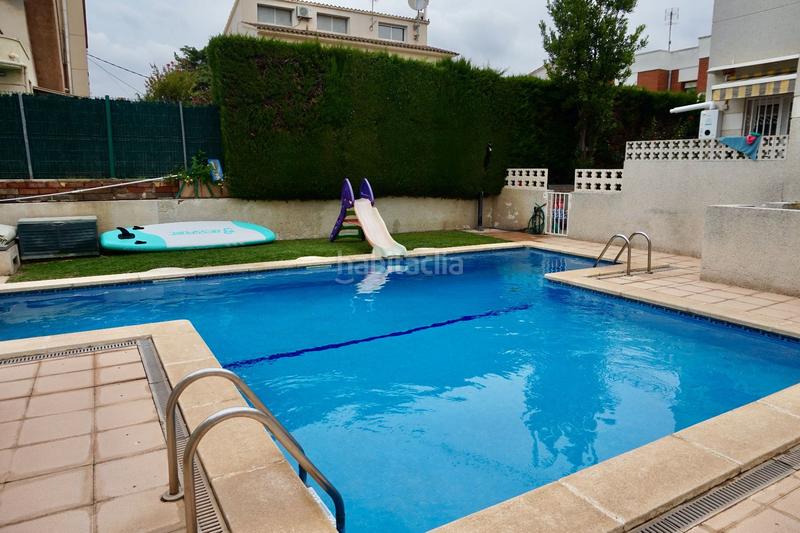 Foto 8c7ea92f-bcf6-4433-b288-99066feb3a8f. Alquiler casa adosada alquiler de chalet con piscina y cerca de la playa 8 personas en Cambrils