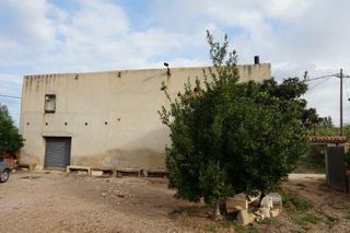 Masia  Carretera morell a reus. Finca de 5 ha con masía