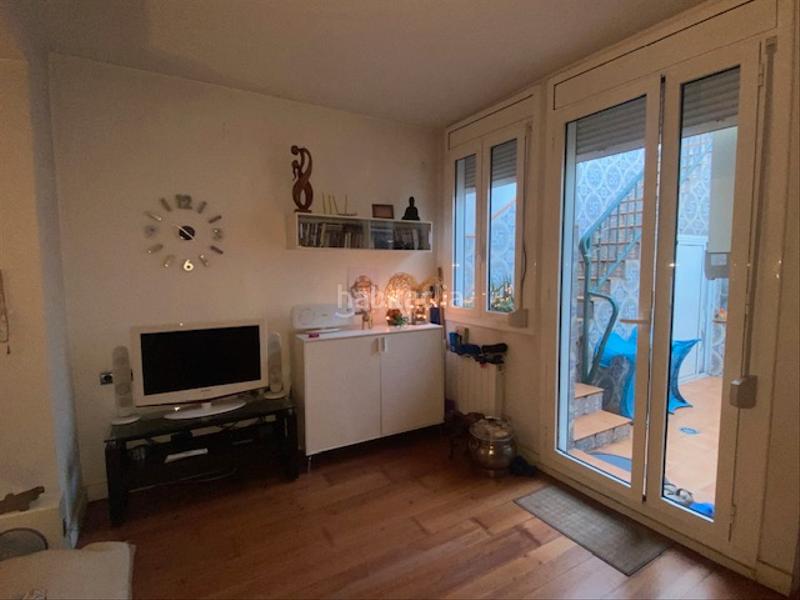 Foto 8586ed43-3390-48f9-b7f2-c890c620f4a4. Casa vivienda unifamliar con posibilidad de separar en 3 viviendas en Cornellà de Llobregat