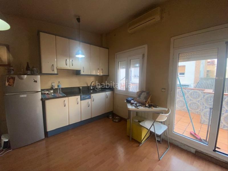 Foto abc41d4f-d98c-4d51-aed4-0eceb5c79b79. Casa vivienda unifamliar con posibilidad de separar en 3 viviendas en Cornellà de Llobregat