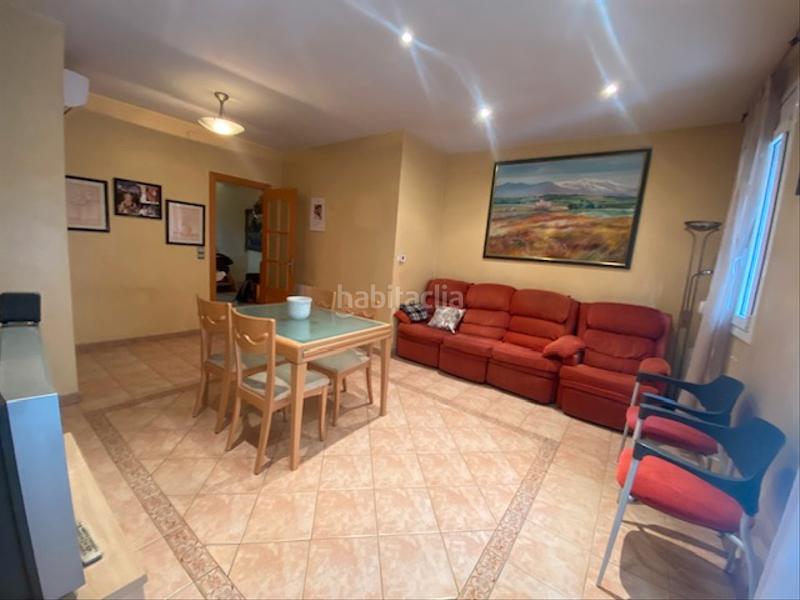 Foto b121ee3e-91c2-48b2-a3e3-88506e222bc3. Casa vivienda unifamliar con posibilidad de separar en 3 viviendas en Cornellà de Llobregat