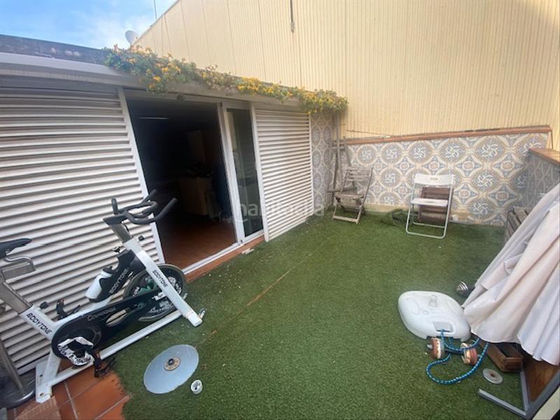 Foto f4b60c51-ad93-4c9c-9cd5-3a60e0685c81. Casa vivienda unifamliar con posibilidad de separar en 3 viviendas en Cornellà de Llobregat