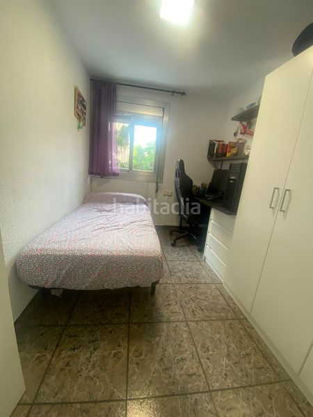 Foto b4478621-e76e-48d0-8378-8192de6196bb. Pis a carrer de la palma 91 a Els Merinals Sabadell