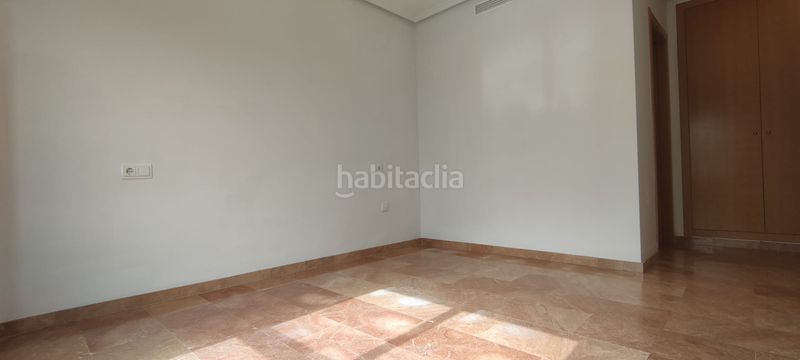 Foto 961f0eaf-d9e4-41c3-8426-5d49ea1808f8. Rent flat with heating parking pool in Zona Nord Alcoi