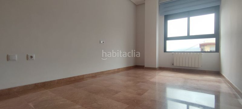 Foto 3b0e98ba-cd45-47c2-b3e3-8c5016888d5d. Lloguer pis amb calefacció aparcament piscina a Zona Nord Alcoi