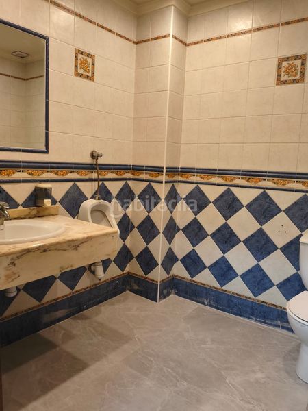 Foto 027339db-3b88-440a-bcc8-3e58fc4b8388. Alquiler local comercial en Eixample Alcoi