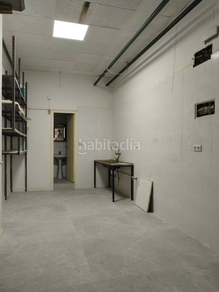 Foto b8fd2db7-b2b5-4808-88c7-d32e6c641b27. Alquiler local comercial en Eixample Alcoi