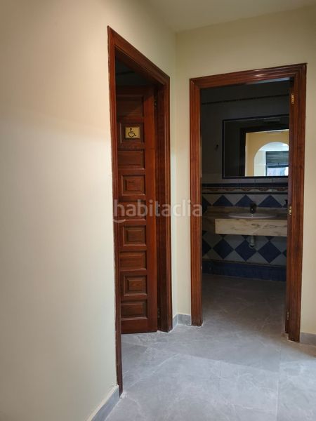 Foto 3cb30ca8-f5a9-40c4-a508-62ac5be6fce0. Lloguer local comercial a Eixample Alcoi