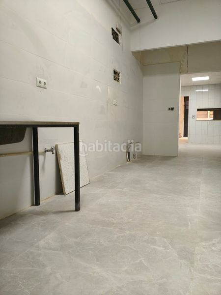 Foto deca8035-c8af-487a-a6de-f9096acd64b2. Lloguer local comercial a Eixample Alcoi