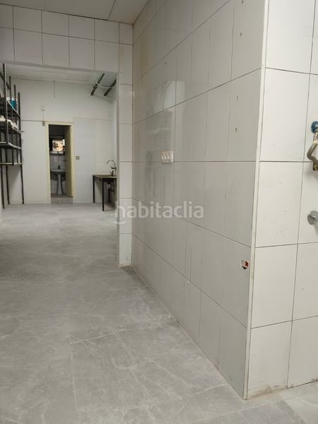 Foto f0c9a45f-2d7e-4320-a276-304794d4ad4d. Lloguer local comercial a Eixample Alcoi