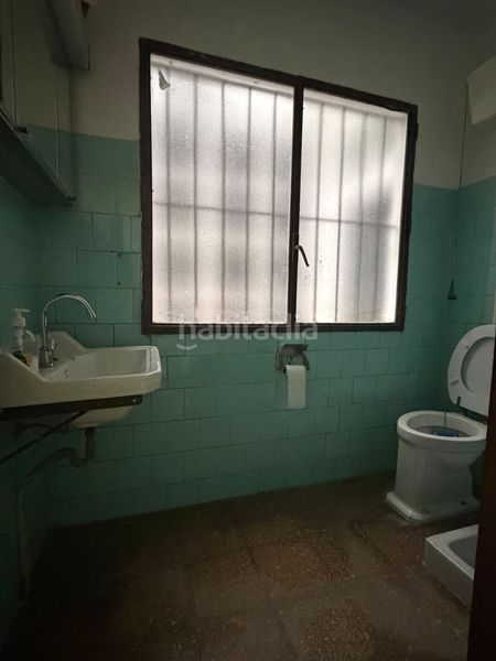 Foto 41e01e15-1231-4dd3-a2e2-a3a0c6980c01. Local comercial a Zona Nord Alcoi