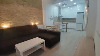 Location Appartement  Calle san fernando. Piso amueblado en el centro