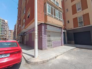 Local Comercial en Calle lope de rueda 5. Local comercial zona estacin
