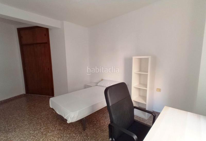 Foto 21c1bde9-5713-43a7-bdf2-9cb947a0795d. Alquiler piso en calle capitanes ripoll 12 piso para estudiantes en Cartagena