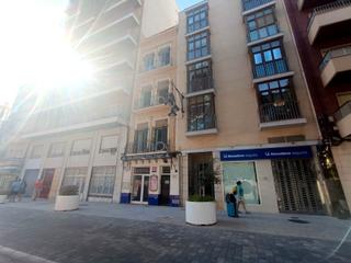 Lloguer Apartament  Plaza de la merced 6. Apartamento amueblado en el centro