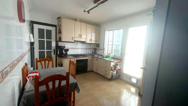 Foto ead828f5-e2f6-4abe-82da-31bdf3e007b8. Casa adossada amb aparcament a La Unión Unión (La)