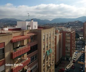 Rent Flat  Calle lope de rueda 5. Habitaciones en piso compartido