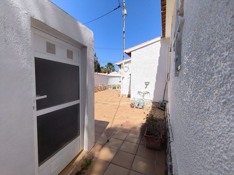Foto 4c87d37b-a5e3-4fb1-83c1-8545443601ce. Chalet  con piscina en Cala Advocat-Baladrar Benissa