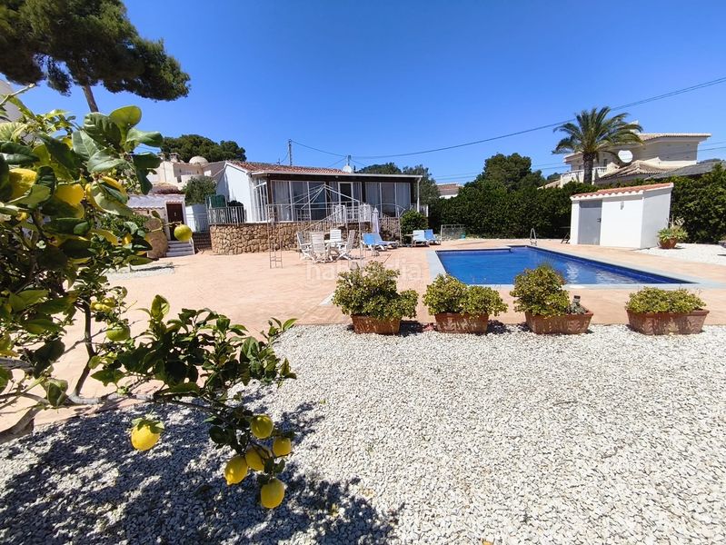 Foto 9aaf87d0-b324-4d3a-bcb3-aa258daac3e1. Chalet  con piscina en Cala Advocat-Baladrar Benissa
