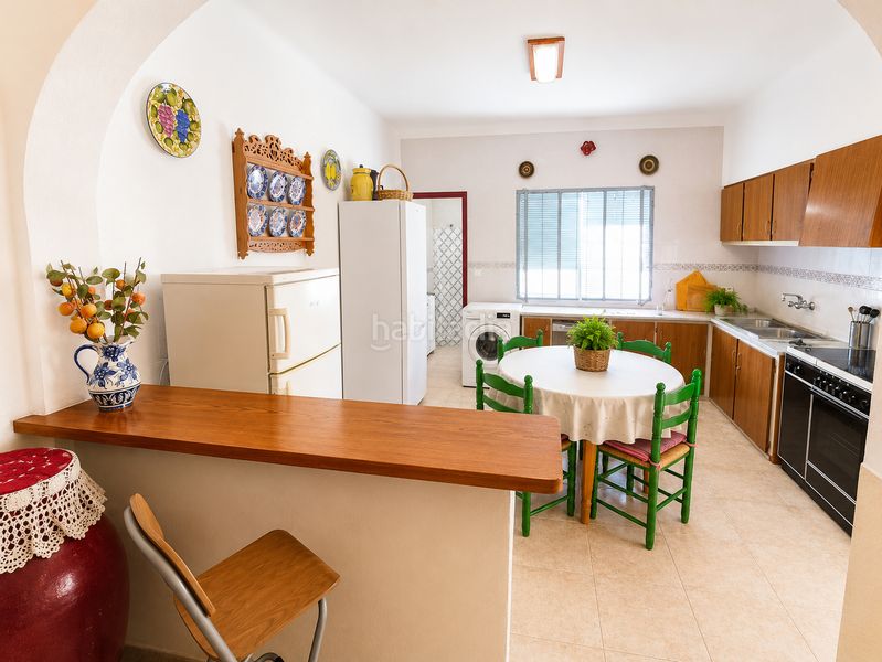 Foto bc6c3e8f-aedf-4fbe-a592-88655571e0fc. Casa adossada amb aparcament a Lo Pagán San Pedro del Pinatar