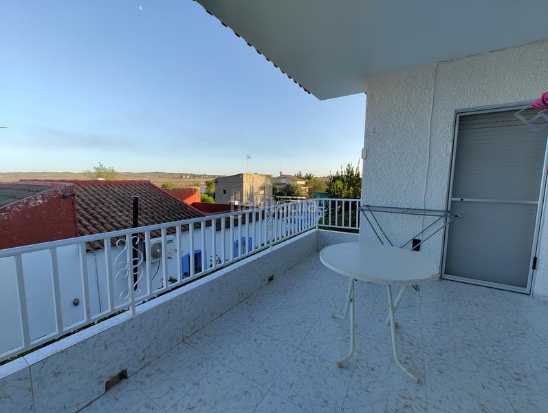 Foto b1471fac-7257-40be-b54f-75329ee0e28c. Chalet with fireplace heating pool in Los Valientes Molina de Segura