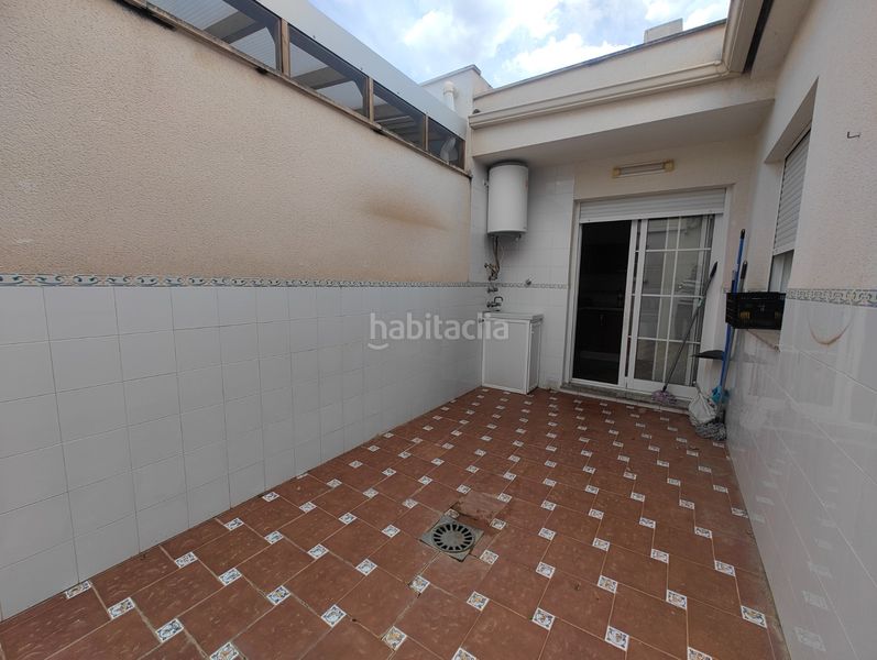 Foto a50deaf3-499b-4732-acfa-8bc328bda916. Casa adossada amb xemeneia calefacció aparcament a Torres de Cotillas (Las)