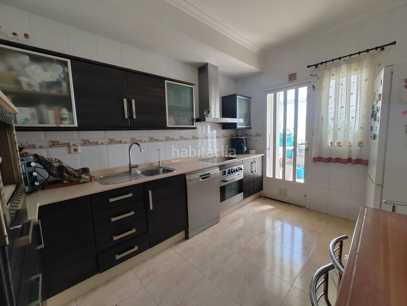 Foto f7a4c2ee-96ef-4137-b40b-d7abb3e977db. Casa adossada amb xemeneia calefacció aparcament a Torres de Cotillas (Las)