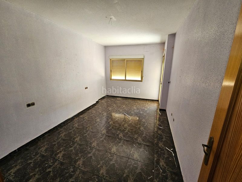 Foto f2921c2b-28b8-4198-a360-38db49fffde8. Casa adossada amb aparcament a Ceutí