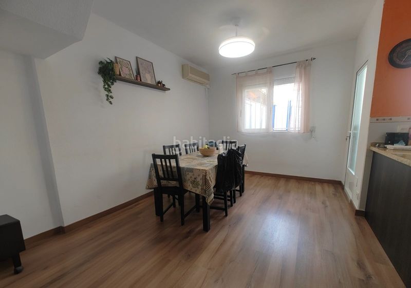 Foto 1f01bad1-889a-43b3-a22d-cdf0932d772a. Casa aparellada amb aparcament a Torres de Cotillas (Las)
