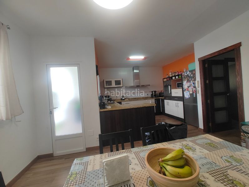 Foto 4985c0dd-a1cc-49e8-90a2-78a8e49e7d1d. Casa aparellada amb aparcament a Torres de Cotillas (Las)