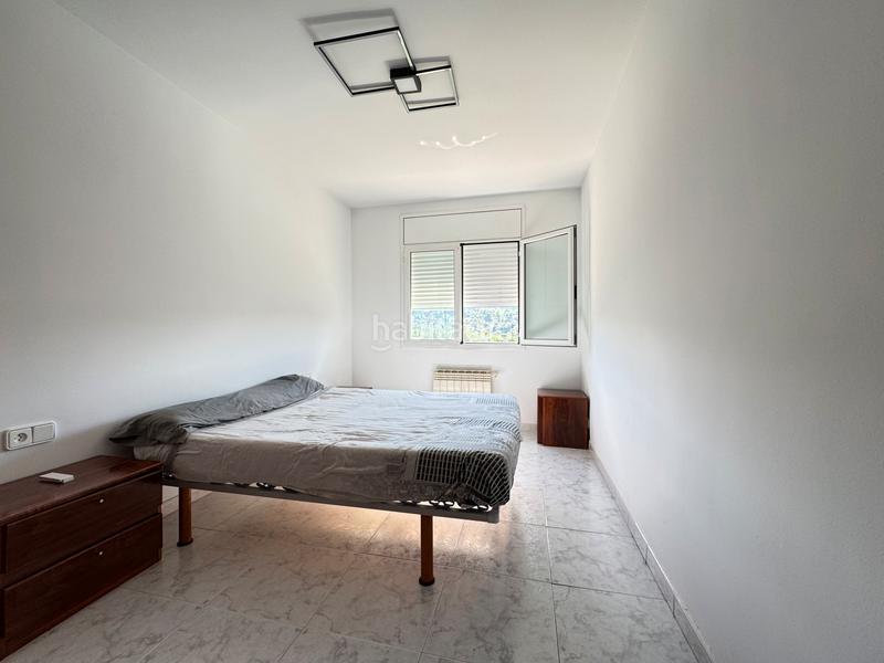 Foto fb4c6eb7-1949-4e30-86c3-7fcbcb965e69. Chalet cómoda y práctica casa con jardín y piscina en Corbera de Llobregat