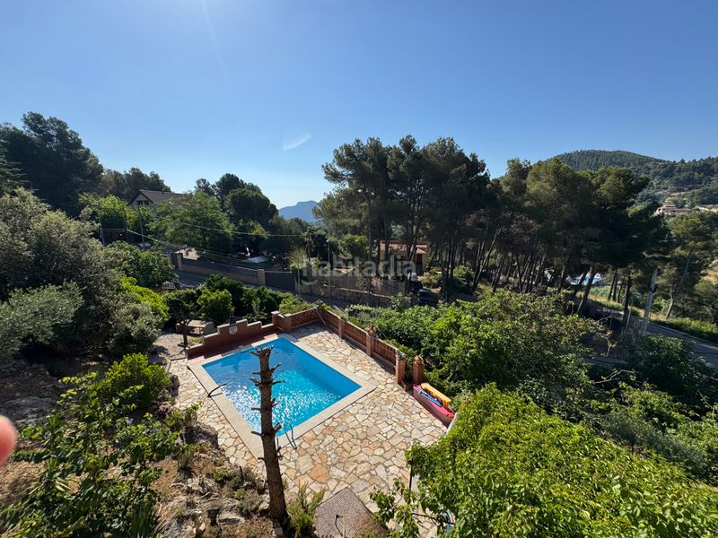 Foto 6e47b03b-4053-4894-8a20-2735a39f9762. Xalet amb xemeneia calefacció piscina a Corbera de Llobregat