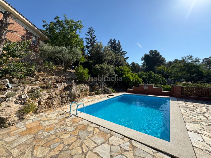 Foto ba20faca-6435-456c-bd1a-5e92f75d5c25. Xalet amb xemeneia calefacció piscina a Corbera de Llobregat