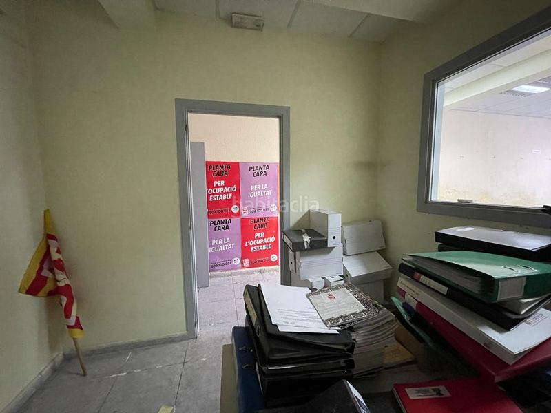 Foto 11571b1c-626c-4656-8080-531d8a5f2b4a. Local comercial a carrer del vendrell 33 a Manlleu