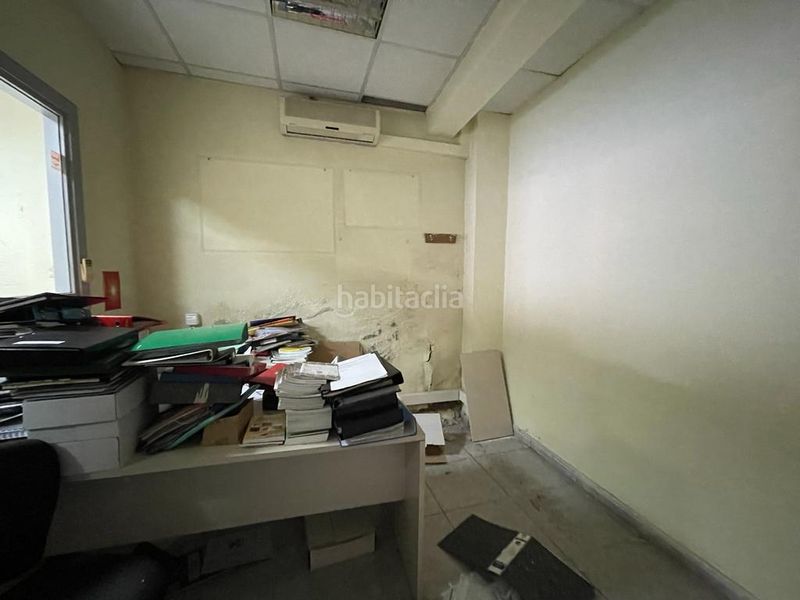 Foto 71854521-bdce-4b77-95d4-938be49aa263. Local comercial a carrer del vendrell 33 a Manlleu