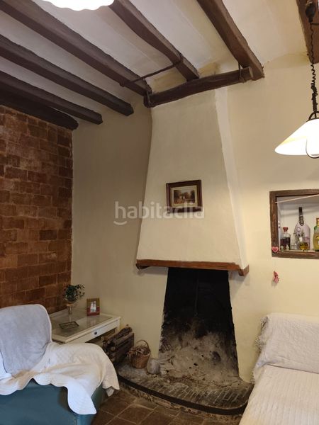 Foto 83fdfbf7-9bc6-48f7-8923-347d53347281. Masia amb xemeneia aparcament a Corbera de Llobregat