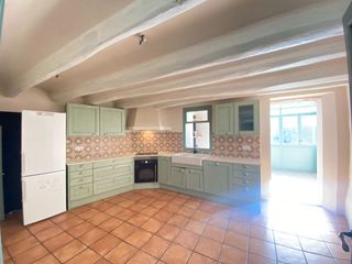 Reihenhaus in Corbera de Llobregat. Encantadora vivienda rústica del siglo xx en el corazón de corbe