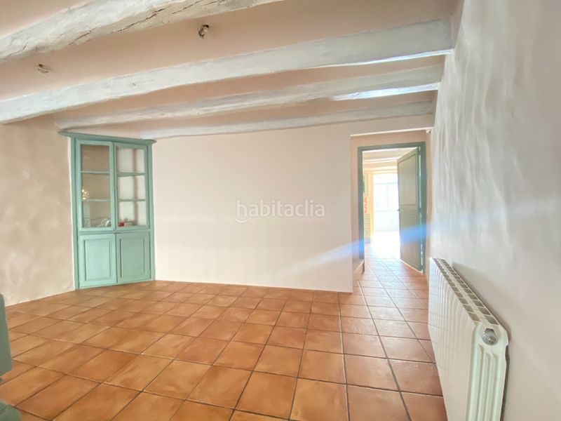 Foto 1cedd82c-592d-442c-b665-c5811aa99a5a. Casa adossada amb xemeneia calefacció a Corbera de Llobregat