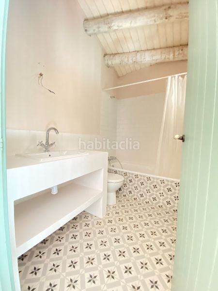 Foto 2cf30cc9-e160-48fb-a921-94925d317b42. Casa adossada amb xemeneia calefacció a Corbera de Llobregat