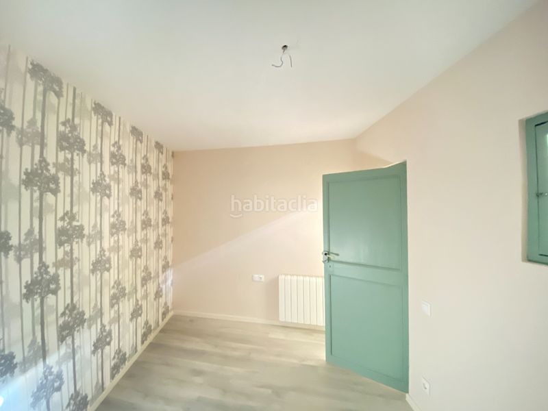 Foto 35919207-deeb-4f51-9ab8-956cebb779c1. Casa adossada amb xemeneia calefacció a Corbera de Llobregat