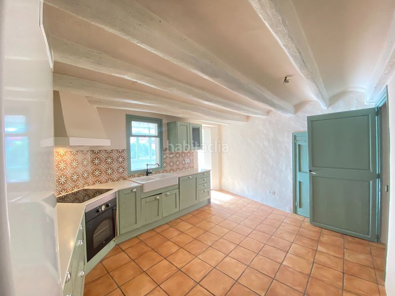 Foto 74d0f793-baba-4228-895d-8d359d51afff. Casa adossada amb xemeneia calefacció a Corbera de Llobregat